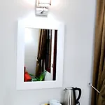 Elegance Hotell 2*