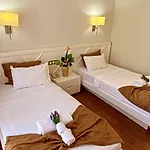 Elegance Hotell