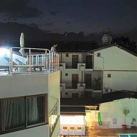 Elegance Hotel 2*