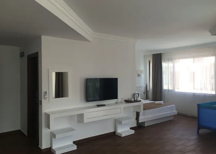 Ξενοδοχείο Elegance Κεμέρ