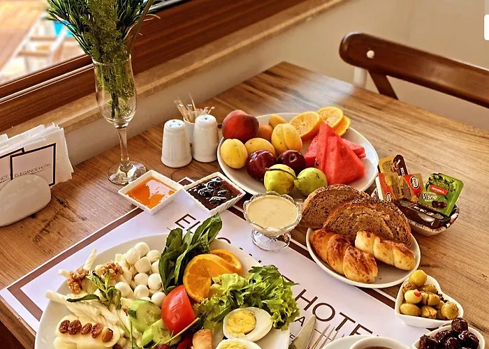 ホテル Elegance ケメル